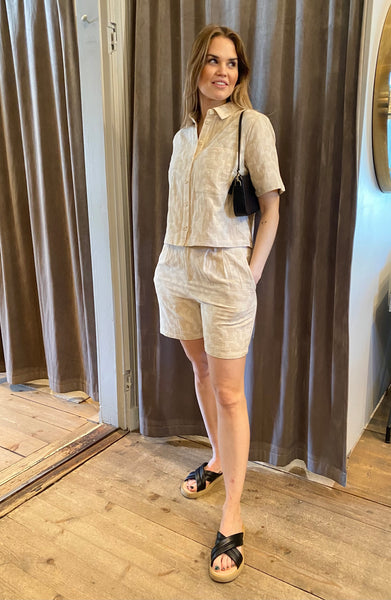 Uppklädd och dressad sommar