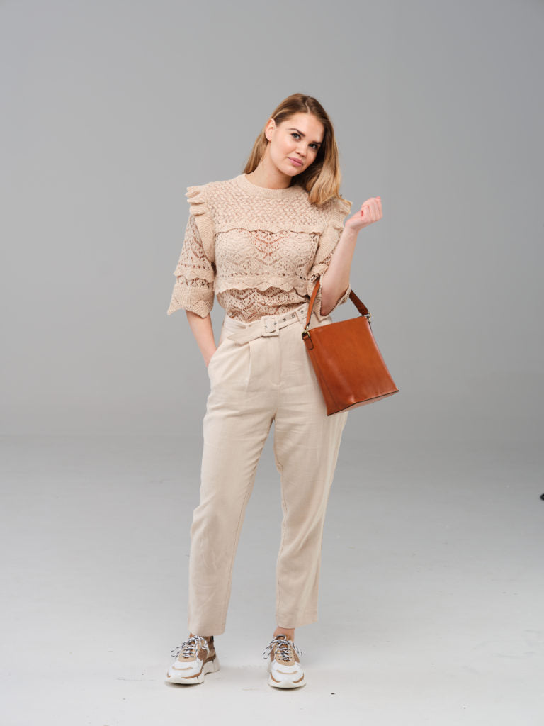EN SOMMAR I OFFWHITE – bild 3