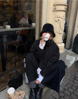 Alex hat svart