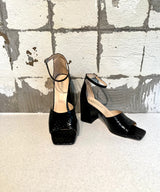 Rihanna lack sandalett